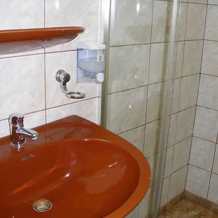 בית הארחה Casa Victor 3*